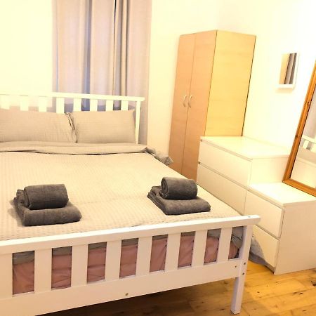 Rahal Hotel Лондон Екстериор снимка