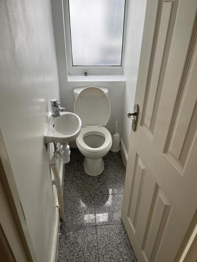Rahal Hotel Лондон Екстериор снимка